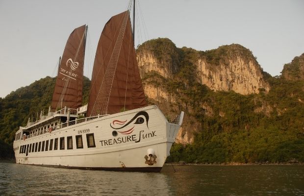 Treasure Junk on Bai Tu Long Bay